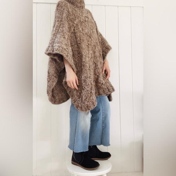 Oversized Cable Knit Poncho Sweater Marled Brown Neutral Lagenlook Scandinavian - Picture 10 of 11